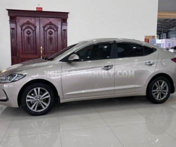 Hyundai Elantra 2018 - Số tự động