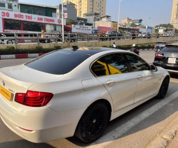 BMW 520i 2016 - Màu trắng, xe nhập, giá 920tr