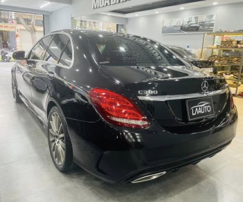 Mercedes-Benz C300 2017 - Màu đen