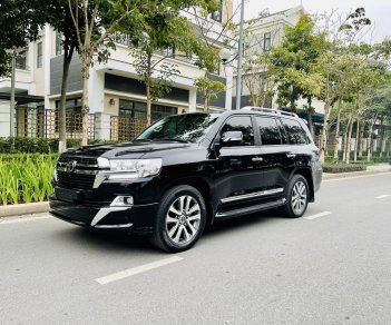 Toyota Land Cruiser 2016 - Màu đen, xe nhập