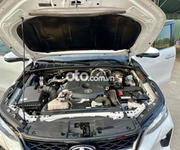 Toyota Fortuner  Legender Xe lướt cực ít chạy gia đình 2022 - Fortuner Legender Xe lướt cực ít chạy gia đình