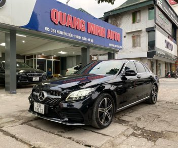 Mercedes-Benz C180 2019 - Còn mới giá chỉ 960tr