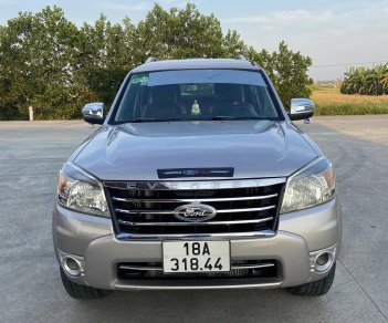 Ford Everest 2011 - Màu bạc, 395 triệu