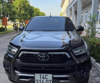 Toyota Hilux 2020 - Màu đen, nhập khẩu nguyên chiếc