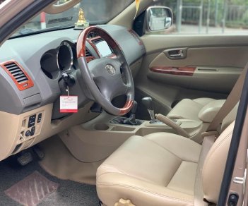 Toyota Fortuner 2010 - Màu nâu, nhập khẩu