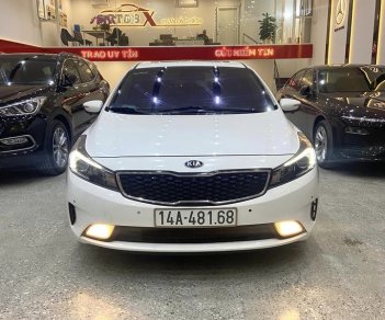 Kia Cerato 2018 - Màu trắng giá cạnh tranh