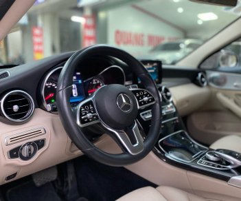 Mercedes-Benz C180 2019 - Còn mới giá chỉ 960tr