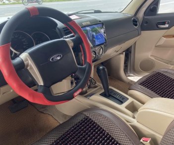 Ford Everest 2011 - Màu bạc, 395 triệu