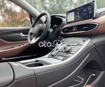 Hyundai Santa Fe Santafe 2022 trắng premium bản xăng đi 2000 km. 2022 - Santafe 2022 trắng premium bản xăng đi 2000 km.