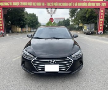 Hyundai Elantra 2019 - Bản full đủ kịch đồ - 1 chủ từ mới đi đúng 4v km xịn. Mới tinh