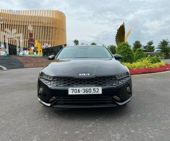 Kia K5 2022 - Màu đen giá hữu nghị