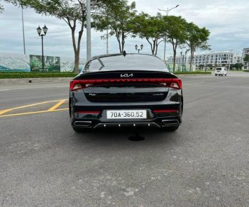 Kia K5 2022 - Màu đen giá hữu nghị