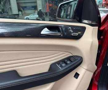 Mercedes-Benz GLE 400 2015 - Màu đỏ, xe nhập