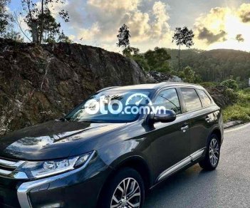 Mitsubishi Outlander Cần bán xe  2018 2018 - Cần bán xe outlander 2018