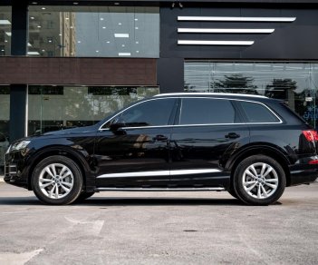 Audi Q7 2018 - Nội thất còn khá mới, máy móc zin 100%