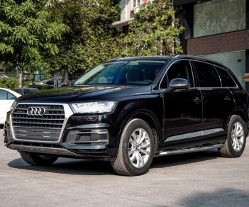 Audi Q7 2018 - Nội thất còn khá mới, máy móc zin 100%