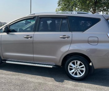 Toyota Innova 2017 - Cần bán lại xe gia đình giá tốt