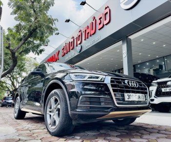 Audi Q5 2018 - Màu đen, nhập khẩu