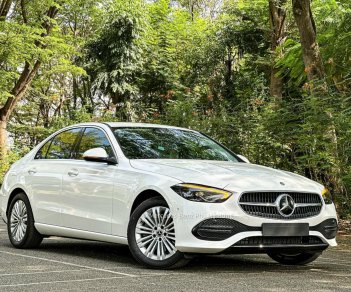 Mercedes-Benz 2023 - Ưu đãi 50% phí trước bạ, xe giao ngay