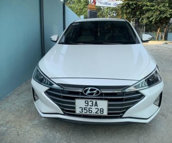 Hyundai Elantra 2020 - Màu trắng số sàn giá hữu nghị