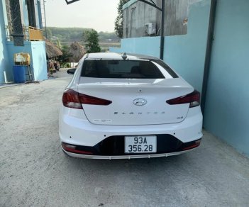 Hyundai Elantra 2020 - Màu trắng số sàn giá hữu nghị