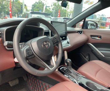 Toyota Corolla Cross 2021 - Xăng điện đăng kiểm 12/2021, lướt 4875km, biển SG