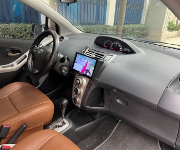 Toyota Yaris 2011 - Bán Toyota Yaris 1.5 số tự động nhập 2011