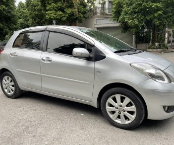 Toyota Yaris 2011 - Màu bạc, nhập khẩu Thái xe gia đình