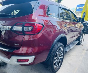 Ford Everest 2021 - Màu đỏ nổi bật