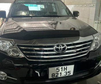 Toyota Fortuner 2016 - Màu đen