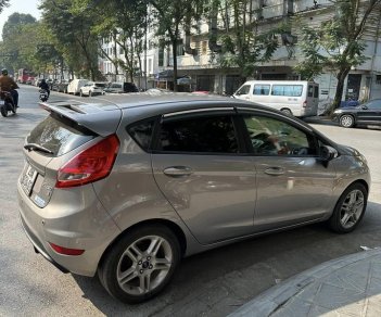 Ford Fiesta 2011 - Màu bạc, 234 triệu