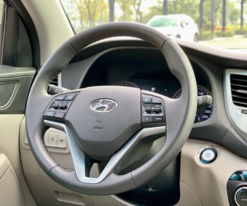 Hyundai Tucson 2015 - Màu đen