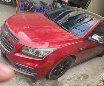 Chevrolet Cruze 2017 - Cần bán lại xe màu đỏ