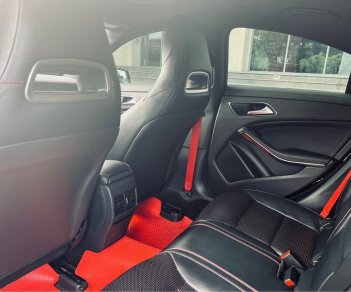 Mercedes-Benz CLA 45 2015 - Màu đen, nhập khẩu