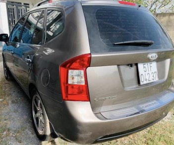 Kia Carens 2010 - Màu xám, số sàn