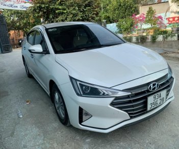 Hyundai Elantra 2020 - Màu trắng số sàn giá hữu nghị