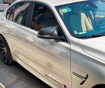 BMW 328i 2014 - Xe màu trắng