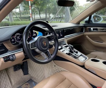 Porsche Panamera 2018 - Màu trắng, nội thất kem