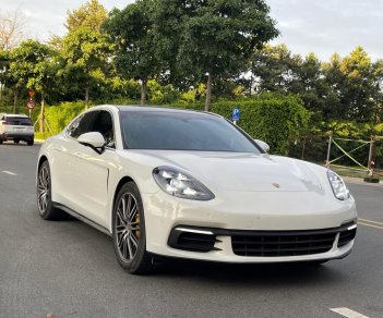 Porsche Panamera 2018 - Màu trắng, nội thất kem