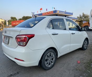 Hyundai Grand i10 2016 - Nội thất tươi như hoa