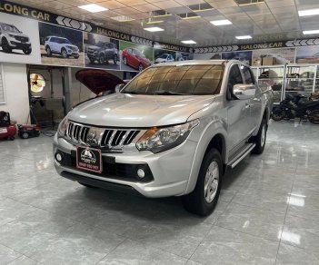 Mitsubishi Triton 2016 - Màu bạc số tự động