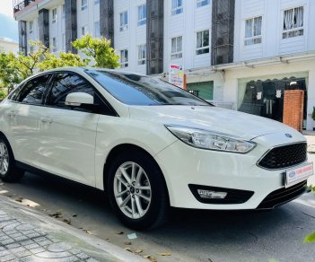 Ford Focus 2017 - Xe màu trắng