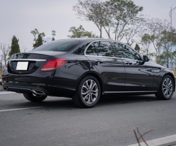 Mercedes-Benz C200 2018 - Odo 4,4 vạn km