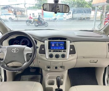 Toyota Innova 2012 - Màu bạc chính chủ