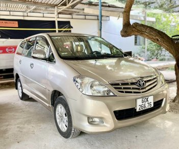 Toyota Innova 2012 - Màu bạc chính chủ