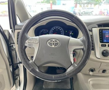 Toyota Innova 2012 - Màu bạc chính chủ