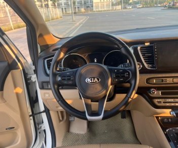 Kia Sedona 2018 - Màu trắng giá cạnh tranh