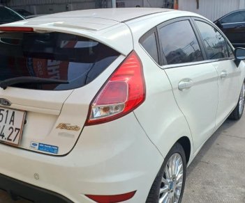 Ford Fiesta 2014 - Xe màu trắng giá ưu đãi