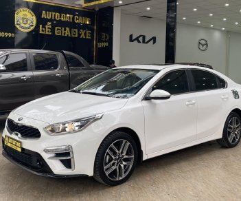 Kia Cerato 2019 - Xe màu trắng