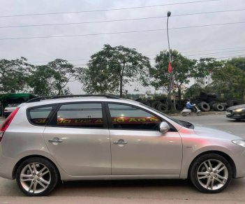 Hyundai i30 2009 - Xe màu bạc, nhập khẩu nguyên chiếc